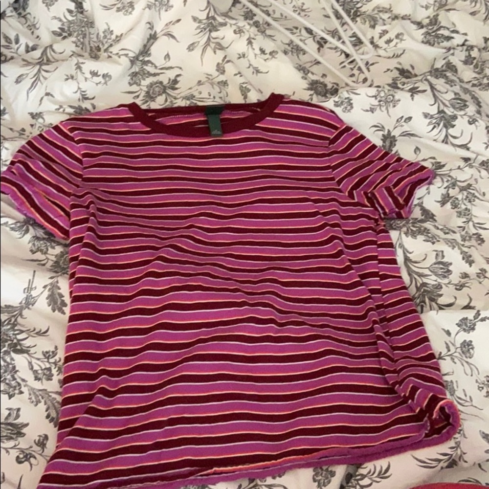 5/$15 Cute striped tee